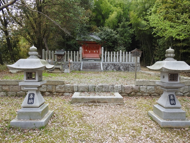 ファイル:燕神社003.jpg