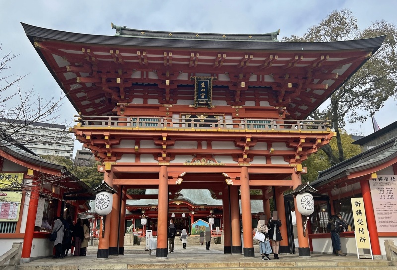 ファイル:生田神社・楼門 (1).jpg