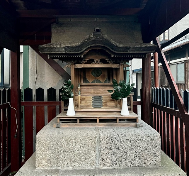 ファイル:石清水八幡宮・稲荷神社 (2).jpg