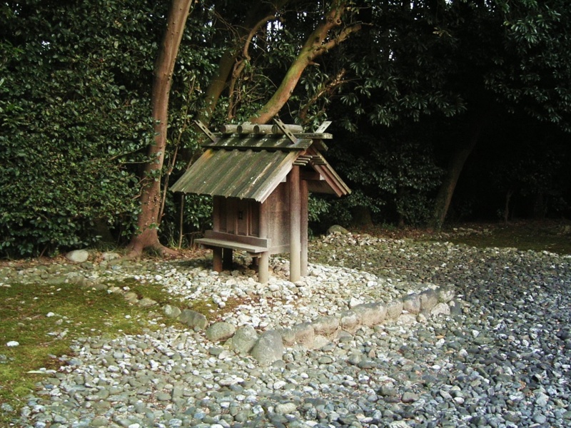 ファイル:神服織機殿神社・末社 (3).jpg