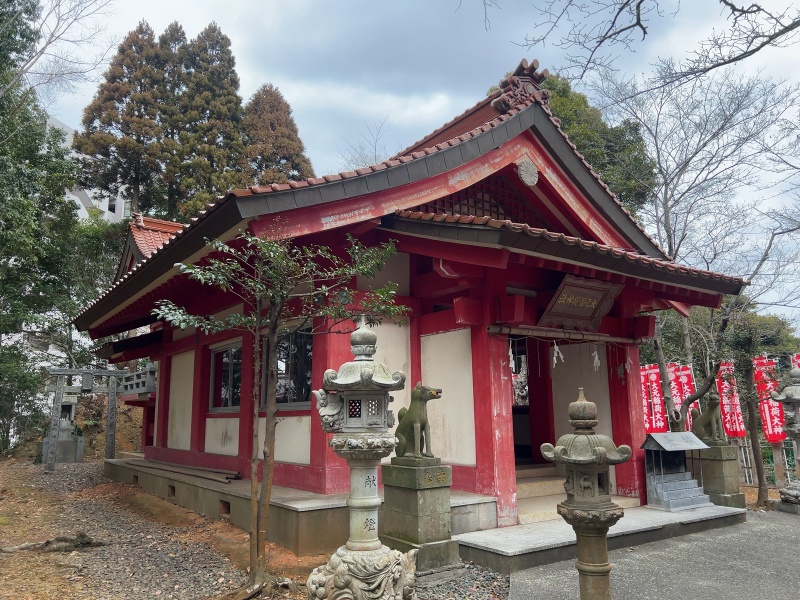 ファイル:神理教・大元稲荷神社・拝殿 (1).jpg