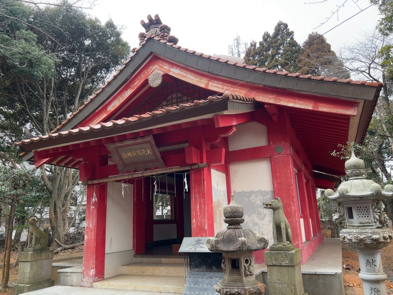 ファイル:神理教・大元稲荷神社・拝殿 (2).jpg
