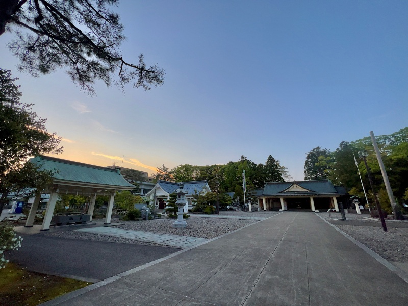 ファイル:福井県護国神社・拝殿 (1).jpg