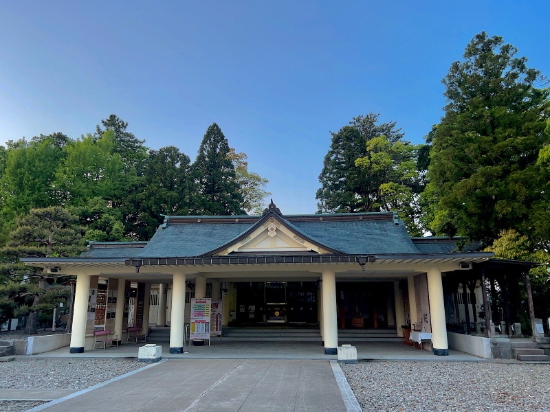 ファイル:福井県護国神社・拝殿 (3).jpg