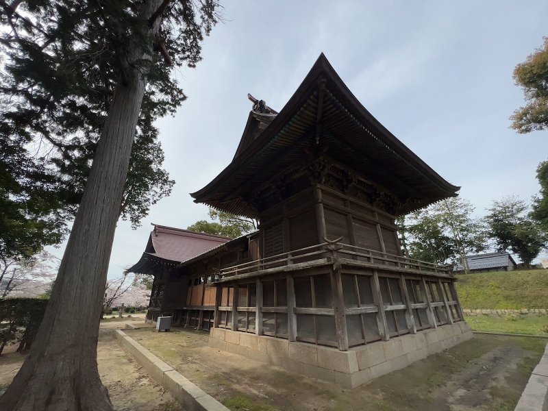 ファイル:築山神社・本殿 (3).jpg