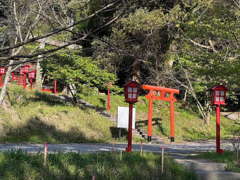 ファイル:精矛神社・C稲荷神社.jpg