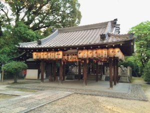 綾戸国中神社-02.jpg