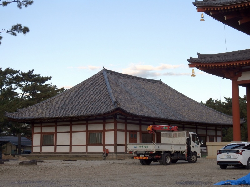 ファイル:興福寺仮講堂 (1).jpg
