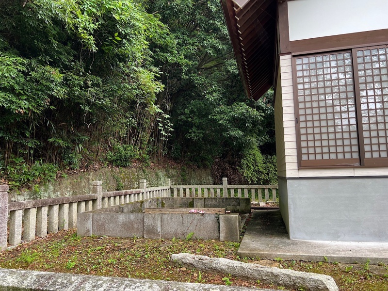 ファイル:船木護国神社・1社殿-15.jpg