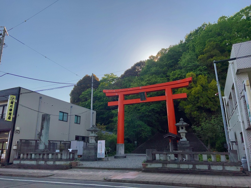 ファイル:藤島神社・参道 (2).jpg