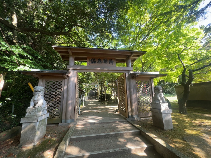ファイル:赤間神宮・大連神社・門.jpg