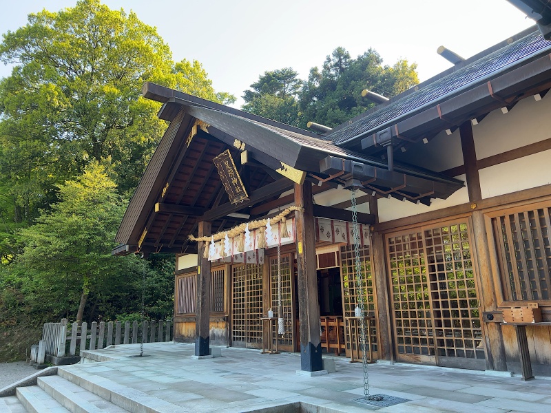 ファイル:足羽神社・拝殿 (1).jpg