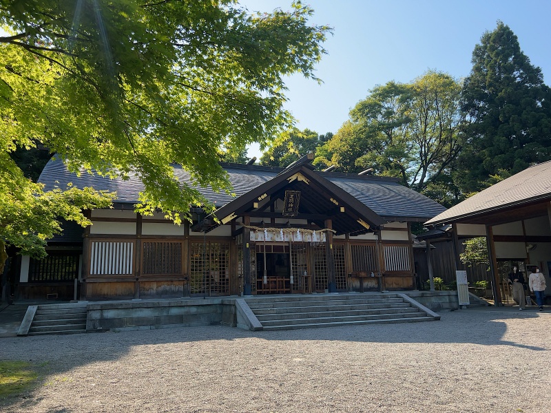 ファイル:足羽神社・拝殿 (2).jpg