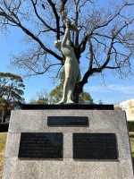 長崎平和祈念像3・記念碑006.jpg