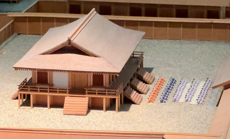 ファイル:飛鳥宮模型・橿原考古学研究所博物館-10.jpeg