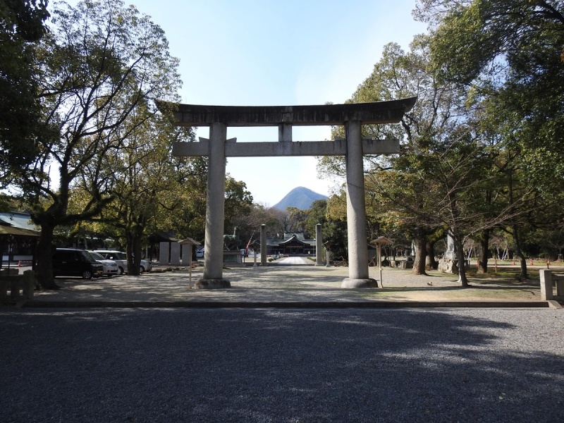 ファイル:香川県護国神社 (1).jpg