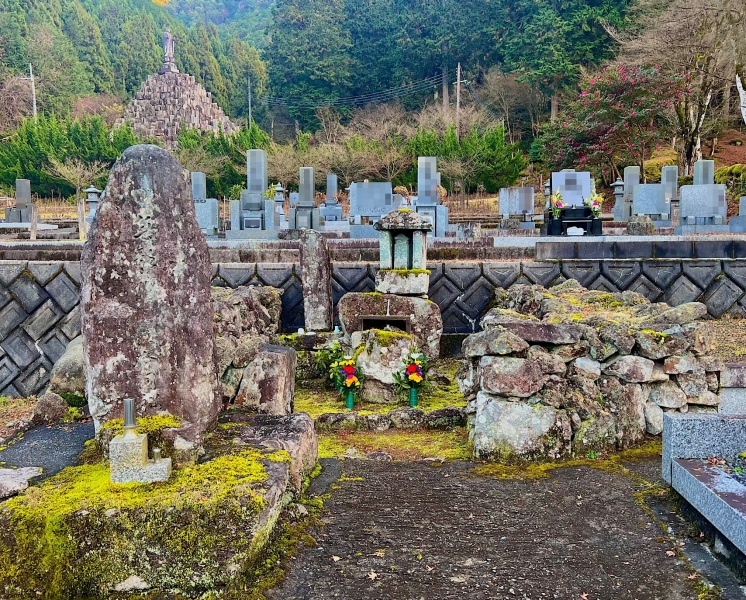 ファイル:高源寺・墓地b (2).JPG
