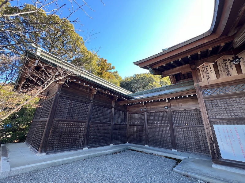 ファイル:高知県護国神社・社殿007.jpg