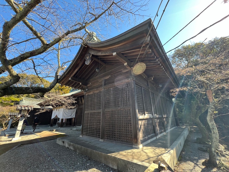 ファイル:高知県護国神社・社殿008.jpg