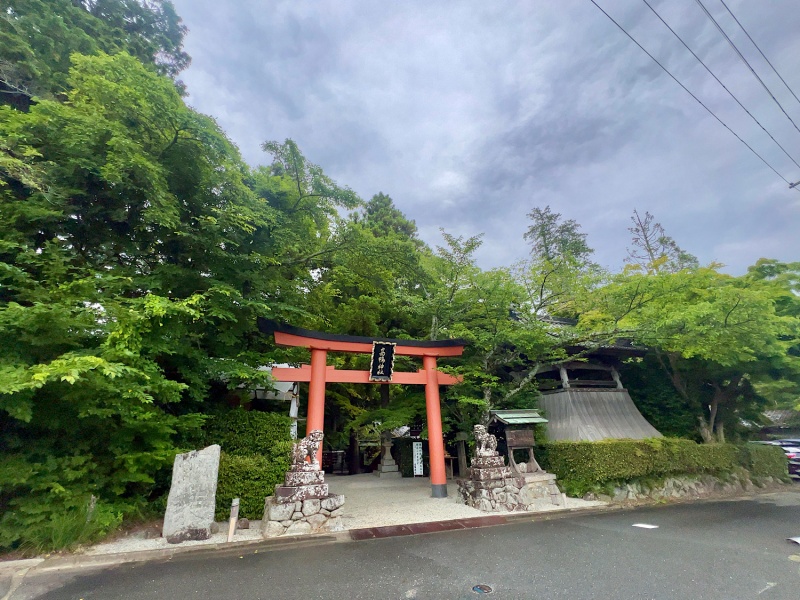 ファイル:高鴨神社・参道入口001.jpg
