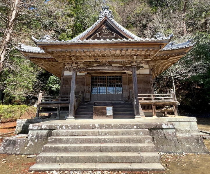 ファイル:鳳来寺・開山堂か (1).jpg
