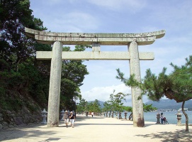 Itsukushima-jinja 002.jpg
