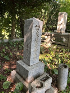 世良修蔵招魂碑-13.jpg