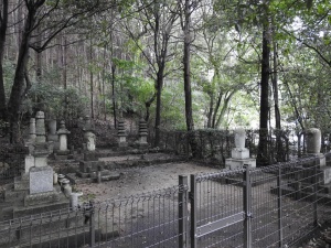 円照寺住職墓地A (6).jpg