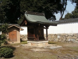 園城寺新羅善神堂・末社-01.jpg
