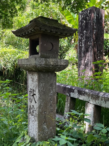 ファイル:川辺護国神社・招魂塚-03.jpg