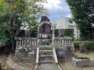 知覧護国神社・招魂塚-03.jpg