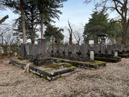 船岡山官軍墓地・5諸藩墓地・1北東1全体03.jpg