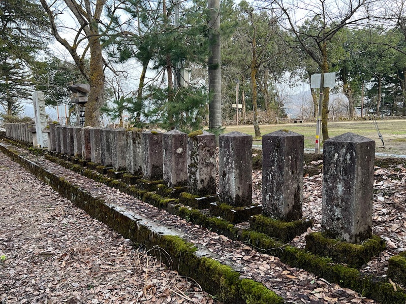 ファイル:船岡山官軍墓地・6鹿児島藩墓地・4第1西1全体02.jpg