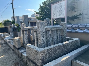 長府大乗寺官修墳墓-02.jpg