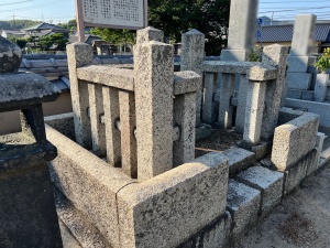 長府大乗寺官修墳墓-03.jpg