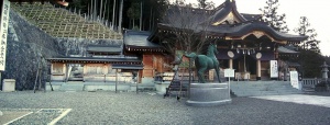 Niu-kawakami-jinja-kamisha (15).jpg