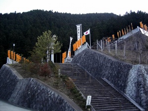 Niu-kawakami-jinja-kamisha (2).jpg